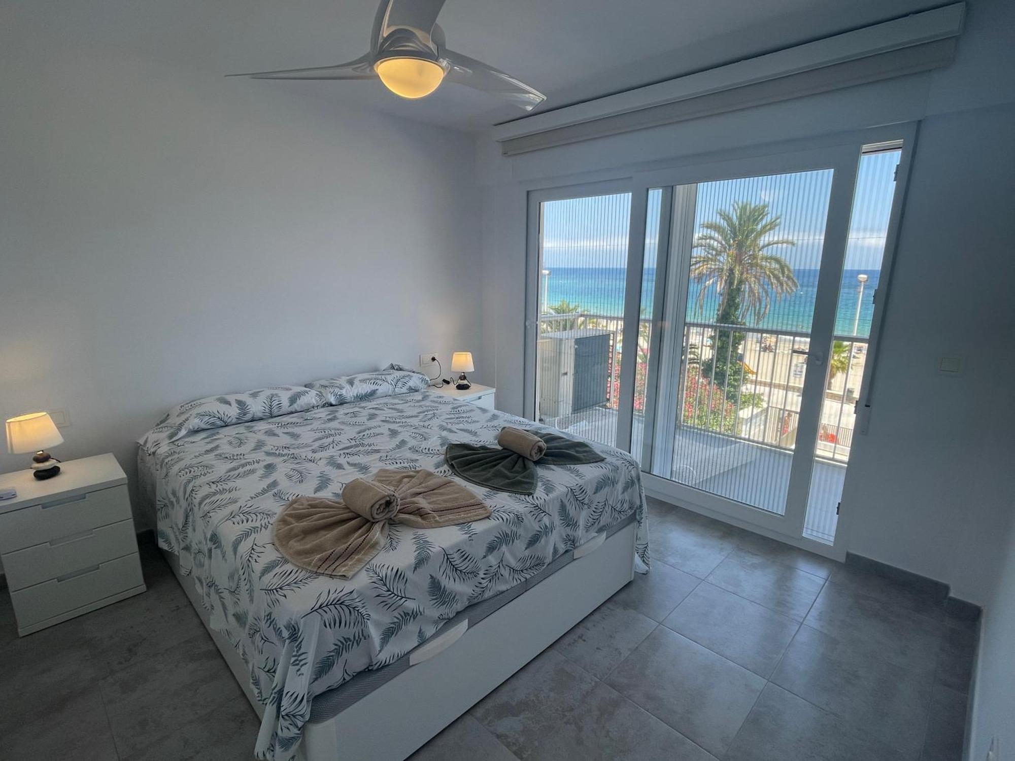 Medi Playa Primera Linea Con Piscina Calpe Exterior photo
